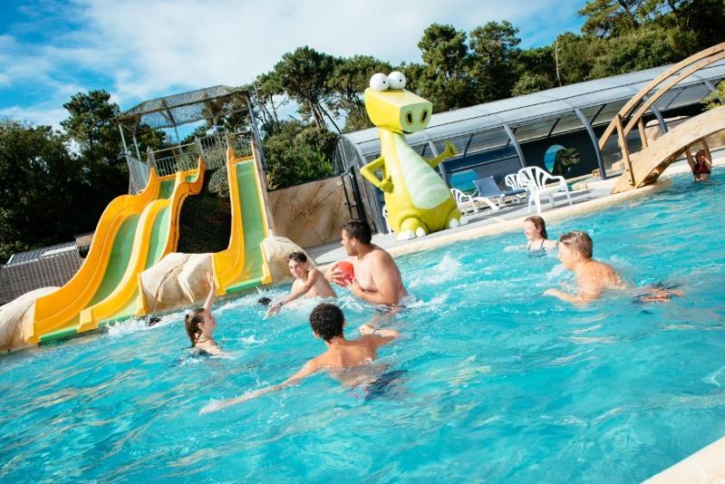 Camping Maeva Club Les Dinosaures Hotel Talmont-Saint-Hilaire Buitenkant foto